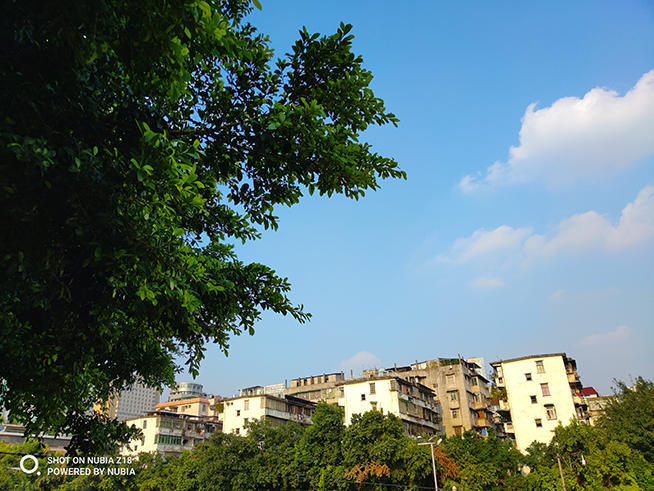 努比亚Z18视频评测:颜值出色 AI相机成像出众