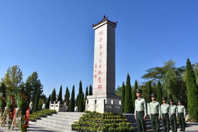 磁县将散落在全县各地的33座革命烈士纪念碑全部迁移到了陵园内,将