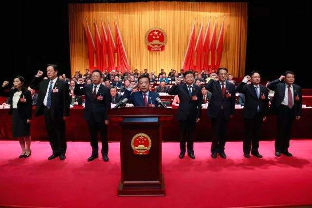 靳磊当选为安阳市人民政府市长