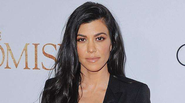 金卡戴珊大姐确定与小19岁男友卢卡分手，称这段感情为一时放纵