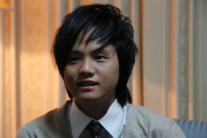 他是第一代网络歌手,红到现在比歌星名气还大