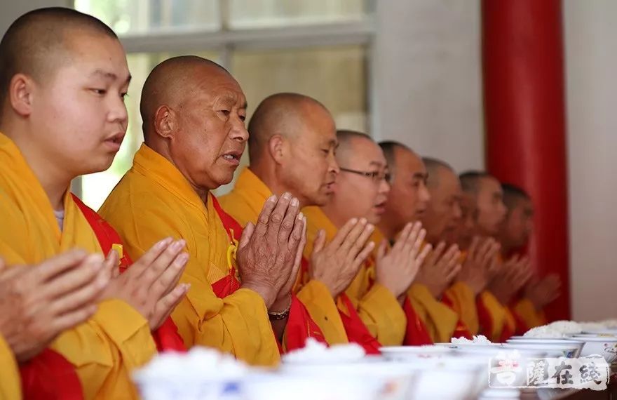 居士入寺光有恭敬心可不够,还得懂规矩