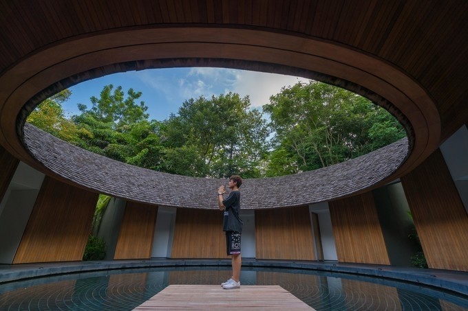 一个人旅行,最怕的不是路上的孤独,而是没人给