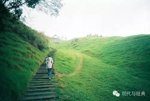 心语:一个人应该活得是自己并且干净