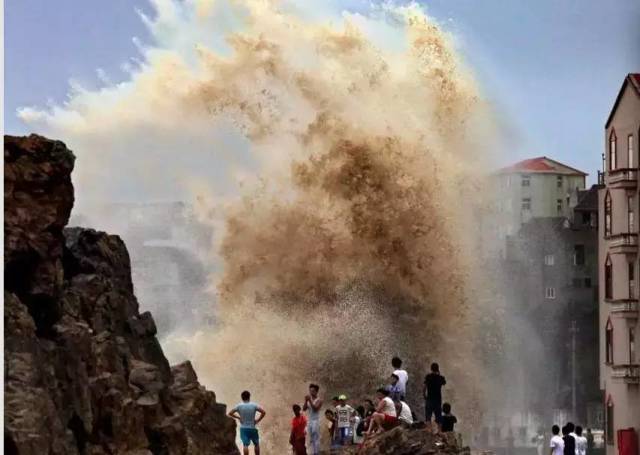 台风苏迪罗正面袭击福建波及9省,波音747被