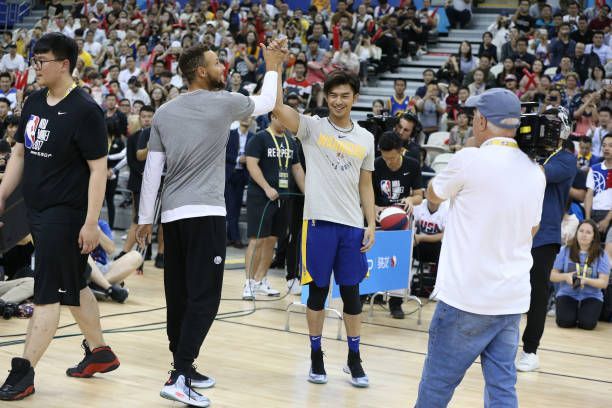 13:30视频直播NBA中国赛球迷日 艺人球星为粉丝而战