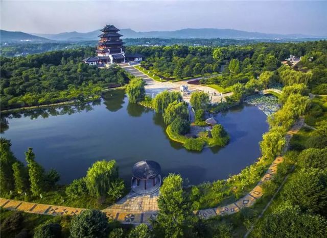 镇江各县区经济总量_镇江金山寺(3)