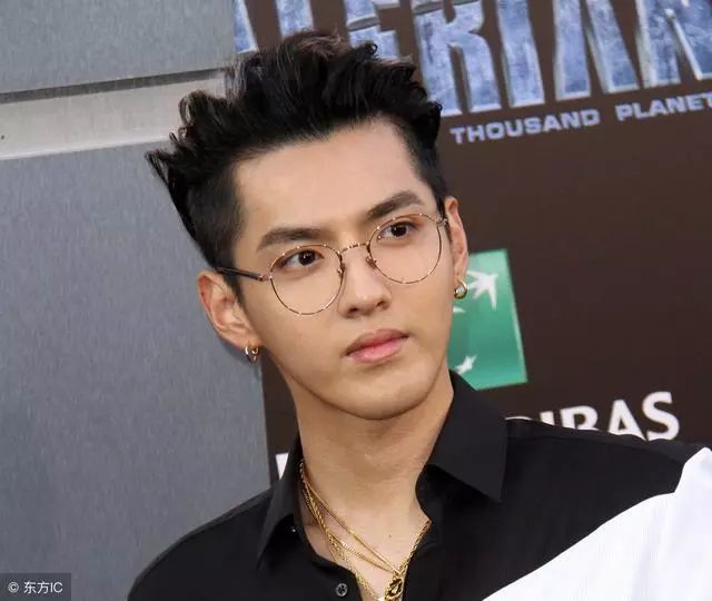 国际吴！吴亦凡被邀请出席全美音乐奖AMA，并参加红毯！