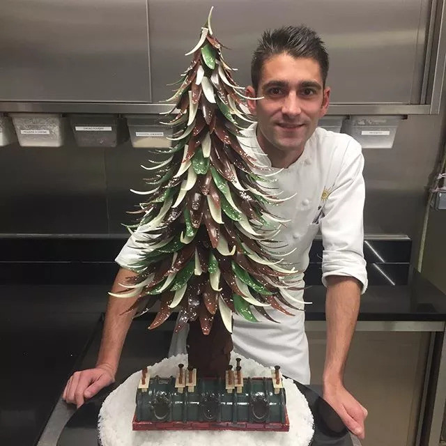 懂得质疑的男人有多帅?夺过世界冠军,说蛋糕要