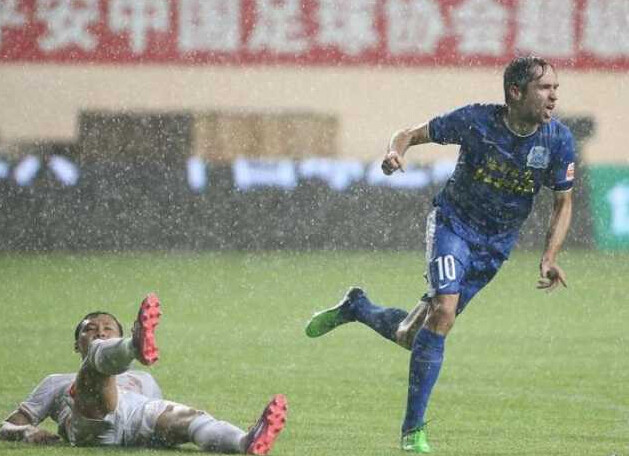 正在视频直播中超保级大战_新闻_腾讯网