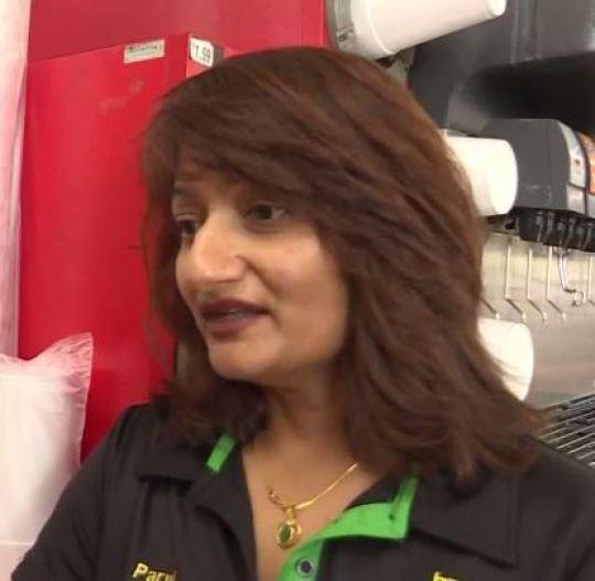 因吸毒者泛滥,美国咖啡馆老板竖牌子禁止其使