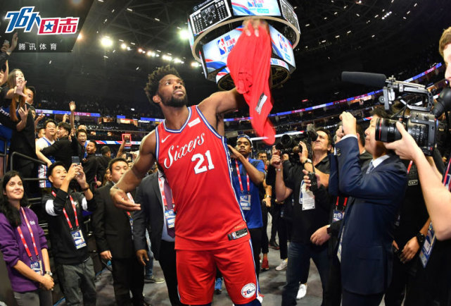 《76人日志》:中国行球员爱吃啥 广场舞大妈征