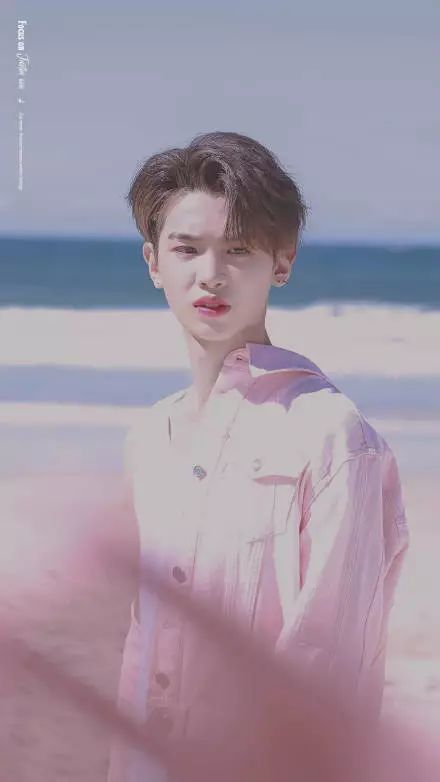 justin黄明昊 壁纸