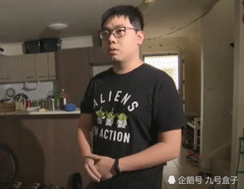 华人情侣网上卖二手电脑引来黑人劫匪,识破对