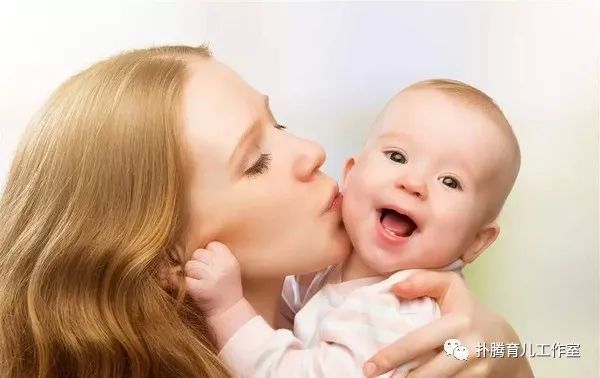 你还经常亲吻宝宝吗?小心传染他幽门螺杆菌