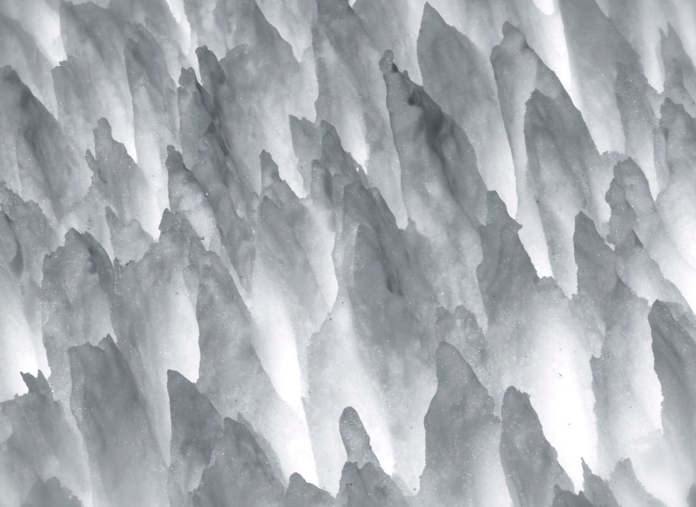 想去木卫二冰下海洋捞海鲜吗?你得先过恐怖的冰刀阵!