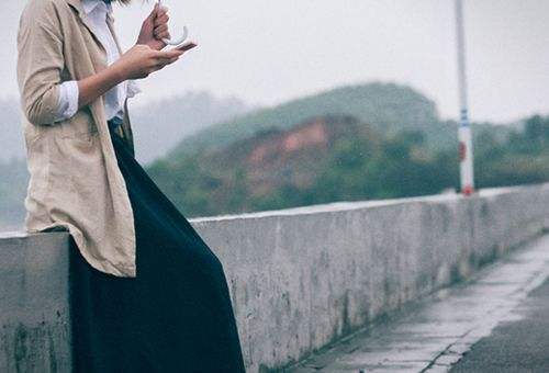 男生不再追女生,是因为男生被辜负,挣钱让女生