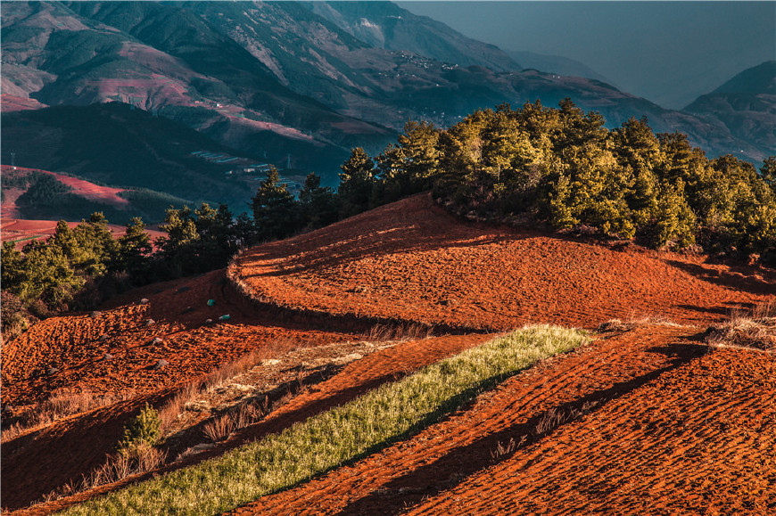 云南东川红土地几月去最美?东川红土地摄影游