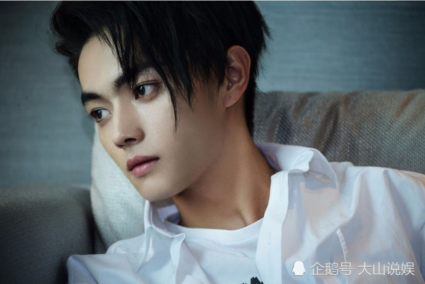 颜值与学识不匹配的明星:蔡徐坤、王俊凯、许