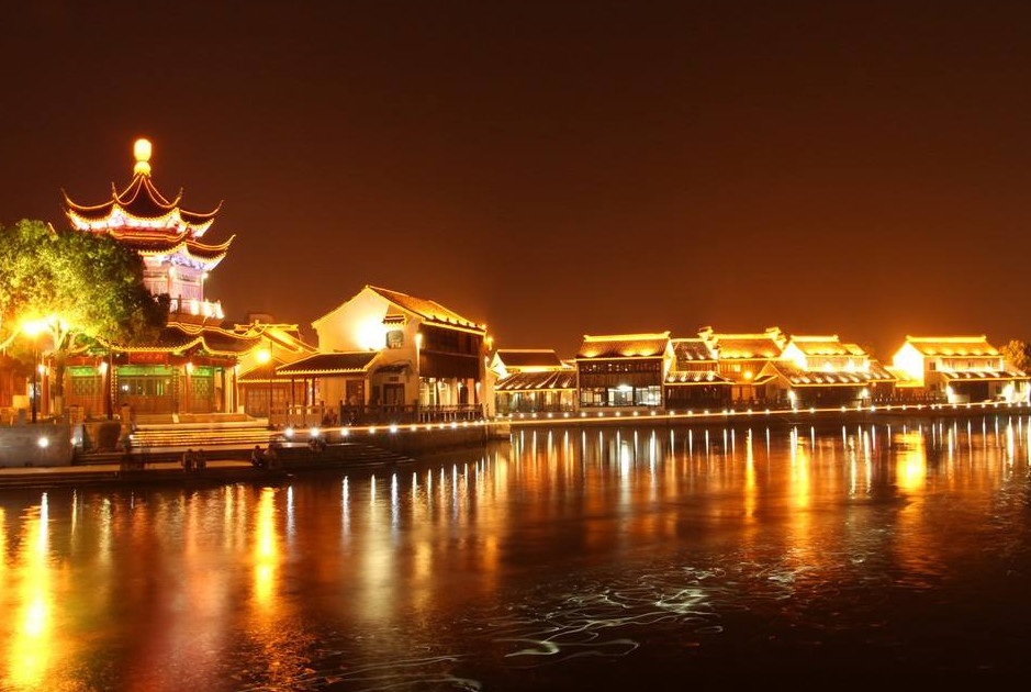 中国夜生活最丰富的城市,1400万人口却没有机