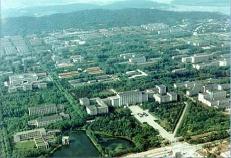 家在一线大都市,不想去外地读二本宁愿本地读