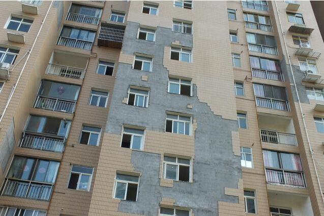 房子产权70年、水泥寿命30年,房子倒塌谁来