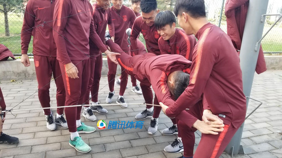 不参加中超中甲? 沪媒曝国足集训队或踢海外联