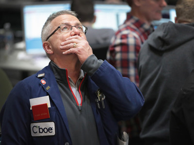 失业率近3.5%警戒线引担忧 美政坛大佬预言美