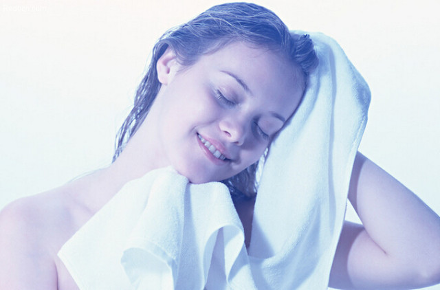 怪不得<em>头发</em>老<em>掉</em>。以后要这么洗。_订阅_腾讯