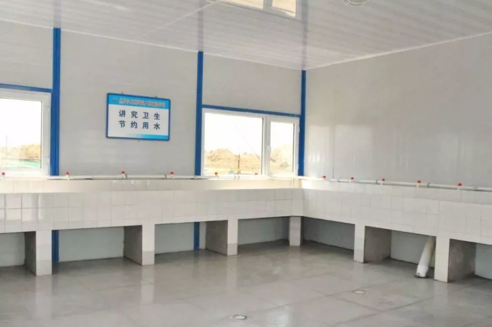 告人经常会接到建筑工地广告