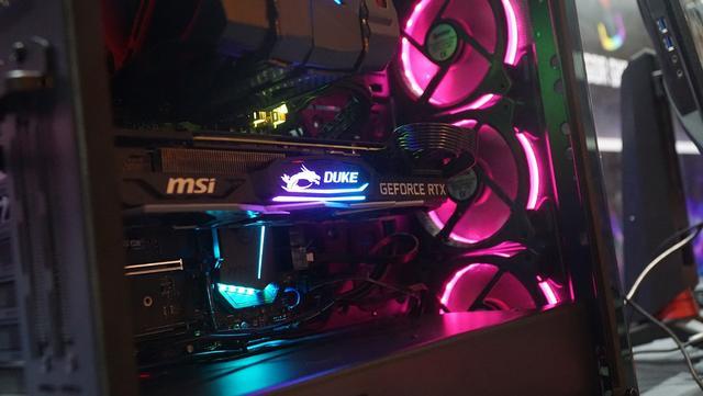 老黄新卡几乎秒杀所有游戏大作,网友:仙剑8快