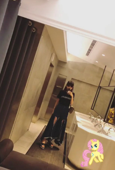 林志颖老婆与闺蜜聚会大杯喝酒,被称小林志玲