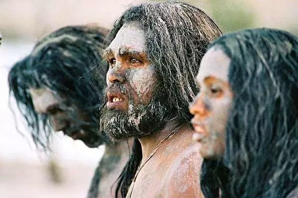 是战胜其他人种,还是替代?我们的老祖宗靠这个