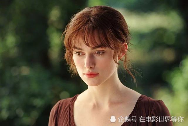 凯拉·奈特莉在《赎罪》丝绸吊带绿裙子造型,真是美丽