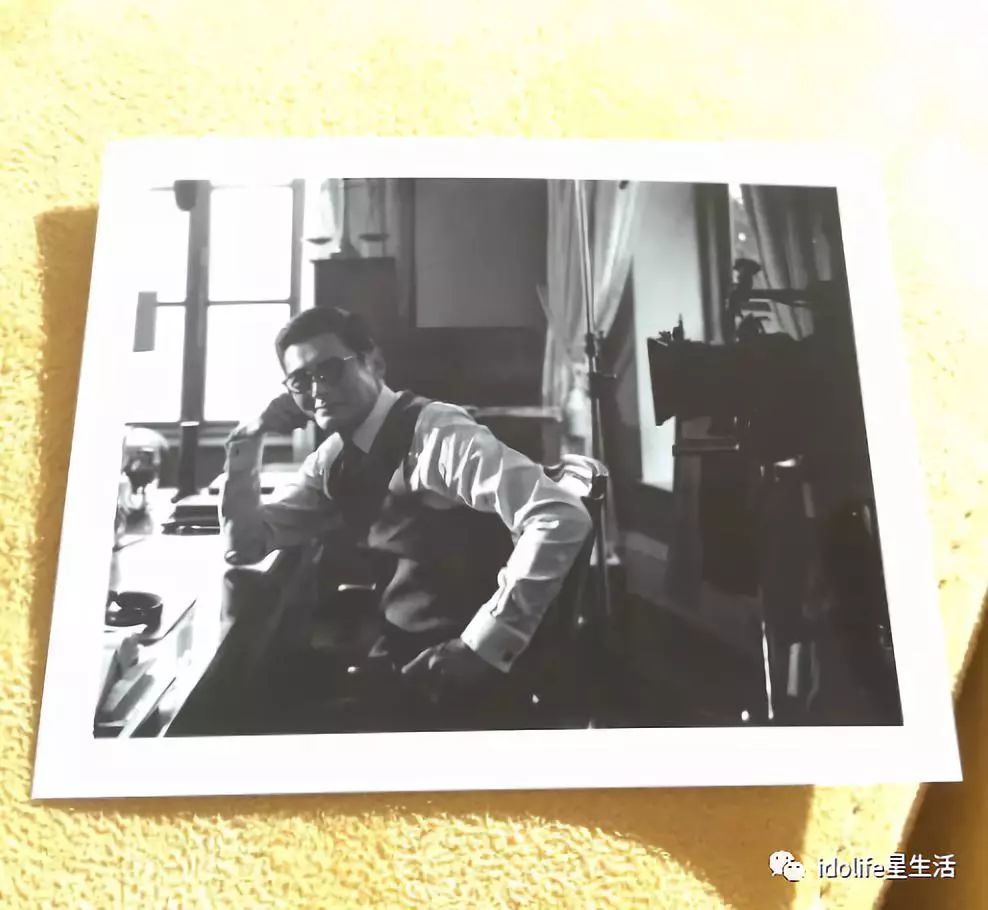 最宠粉男星!穿15块拖鞋还主动求合影,热心市民