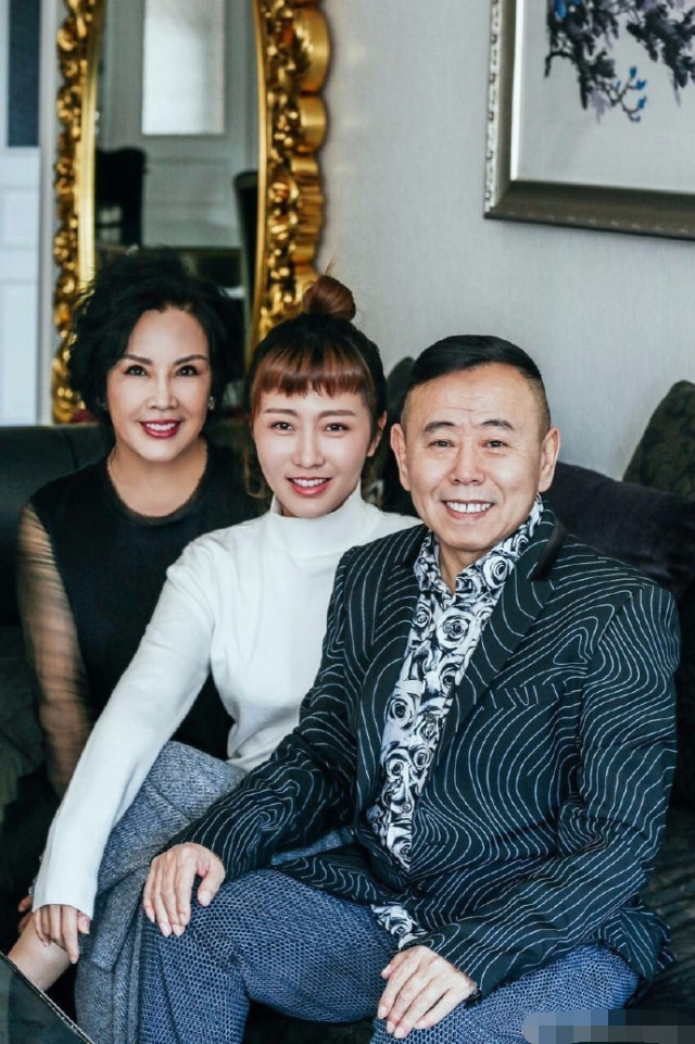 61岁潘长江老师自曝“有儿子”了！得知真相，网友：两个老顽童