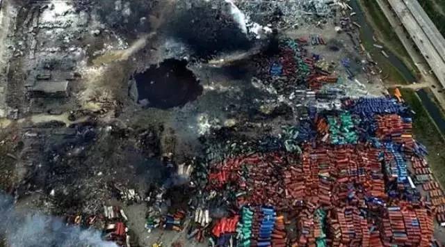 天津港爆炸事故现场危化品超3000吨!涉事公司