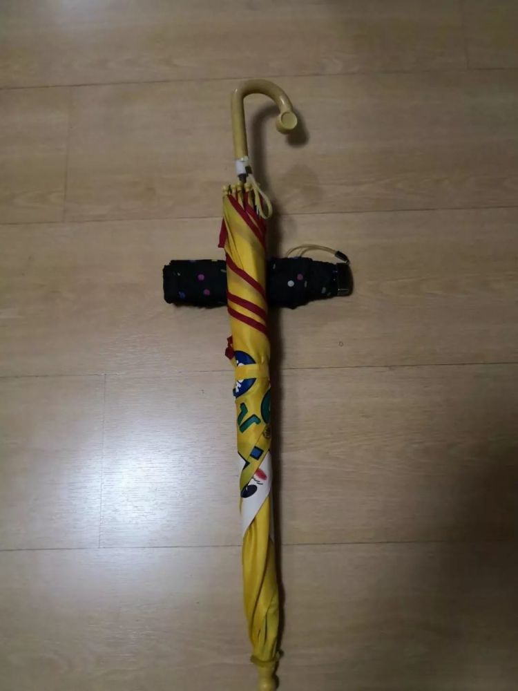 太有才了,哥哥学拼音,喊一岁妹妹来帮忙,网友:又