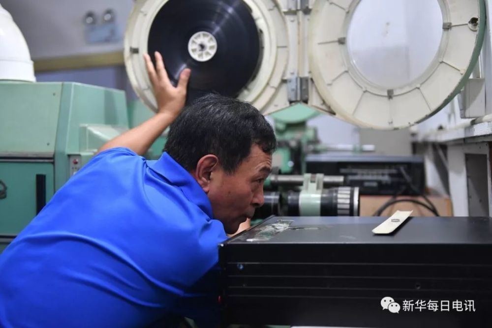 一吻38年的庐山恋歌:庐山恋电影院及背后的