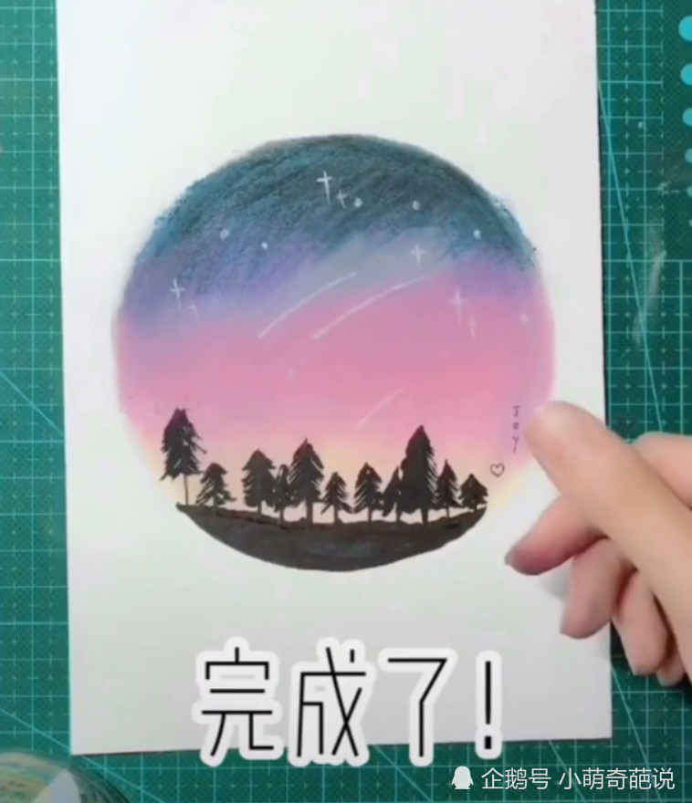 小姐姐用蜡笔画星空,画完的一刻 网友:一看就会,一做