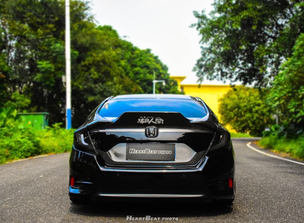 广州车友打造低趴10代本田思域,黑武士的风格
