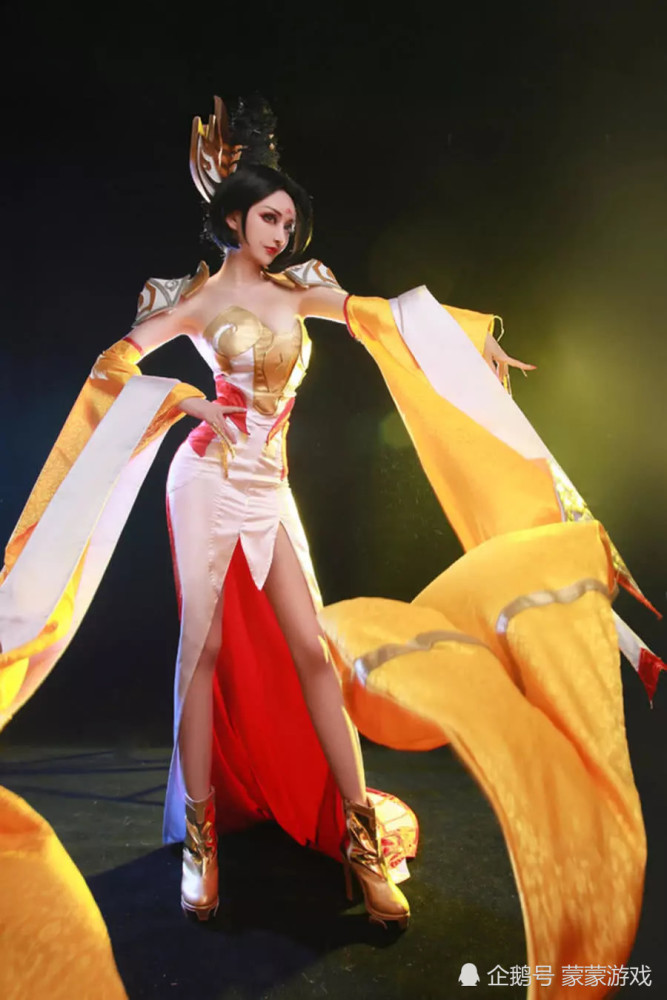 抖音小姐姐精彩cos武则天!完美还原!请叫我女王陛下!
