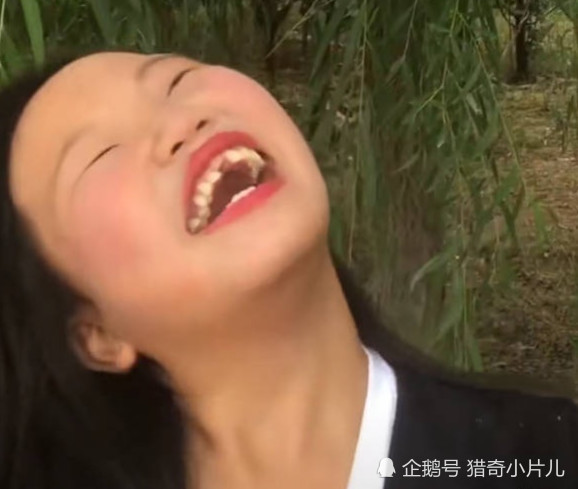 快手"嘟嘟妹"一夜爆红,千万粉丝热情拥戴:这就是心动的感觉!