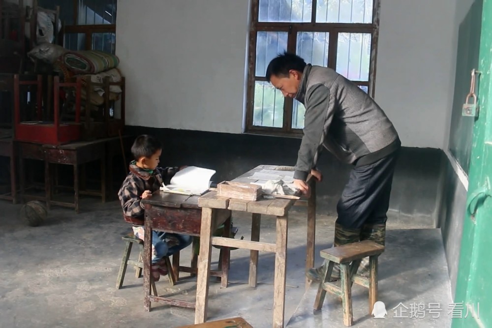 农村小学只剩一个学生 唯一代课老师:只要孩子