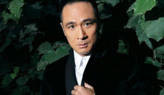 提起吴镇宇,他出演的反派人物是相当的多,就在香港电影兴起的那一段