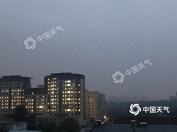 秋雨冷空气齐发力 北京空气质量好转今日晴天