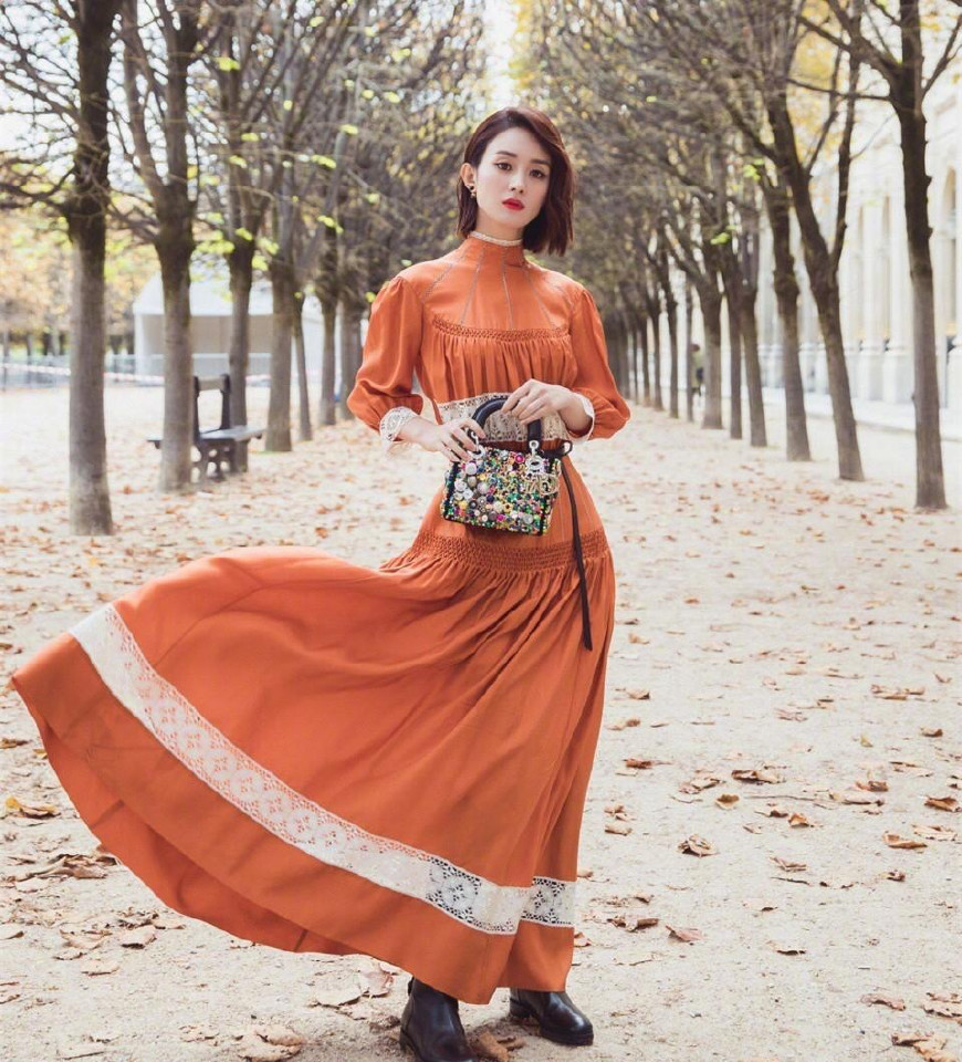 赵丽颖冯绍峰晒结婚照,这个小仙女不仅演技好