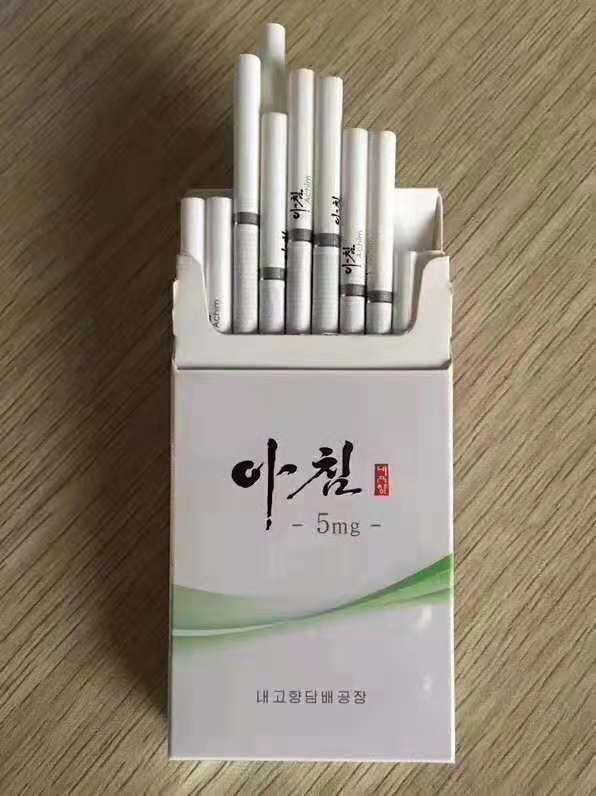 早晨:细支烤烟型香烟,纯白色简单又不失优雅包装盒.