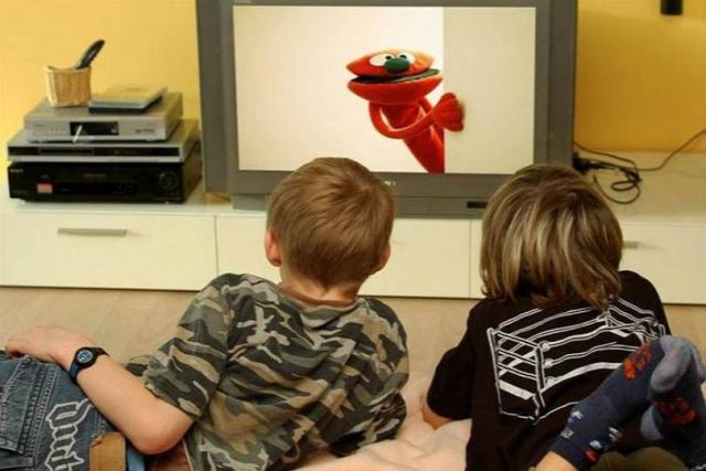 宝妈:孩子特别喜欢看动画片,要控制吗?