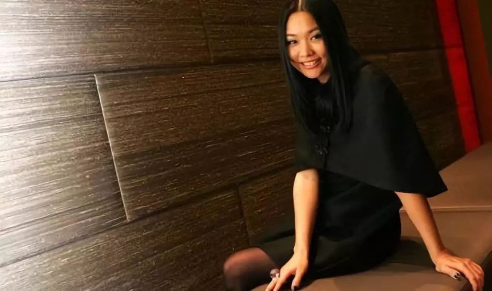 她曾是王菲劲敌，声音堪比天籁，却长达10年无人问津